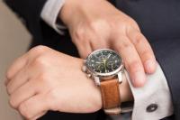 Mengapa Jam Tangan Biasanya Dipakai di Tangan Kiri? 