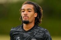 Manchester United Tertarik dengan Bek Muda Angers, Dan Sinate