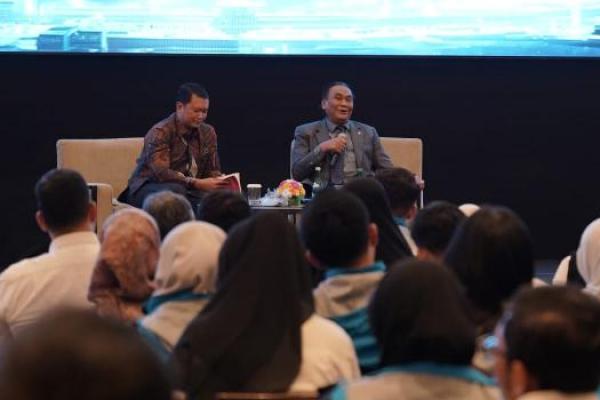 Wakil Ketua MPR RI, Ir. Bambang Wuryanto (Bambang Pacul) dalam Talkshow START NOW (Strategize, Respond, and Transform) yang diadakan dalam rangka Rapat Kerja PPATK di Aston Sentul Lake Resort & Conference Center Kabupaten Bogor, Kamis, (Foto: Humas MPR) 