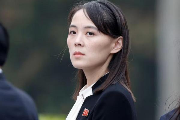 Kim Yo Jong, adik perempuan pemimpin Korea Utara Kim Jong Un menghadiri upacara peletakan karangan bunga di Mausoleum Ho Chi Minh di Hanoi, Vietnam, 2 Maret 2019. REUTERS 