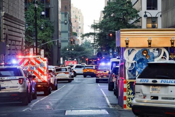 Area ditutup dengan garis polisi selama situasi penembakan aktif yang dilaporkan di wilayah Manhattan, New York City, AS, 28 Juli 2025. REUTERS 