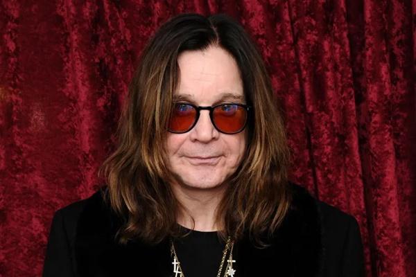 Ozzy Osbourne pada bulan Desember 2014. (FOTO: GETTY IMAGE) 