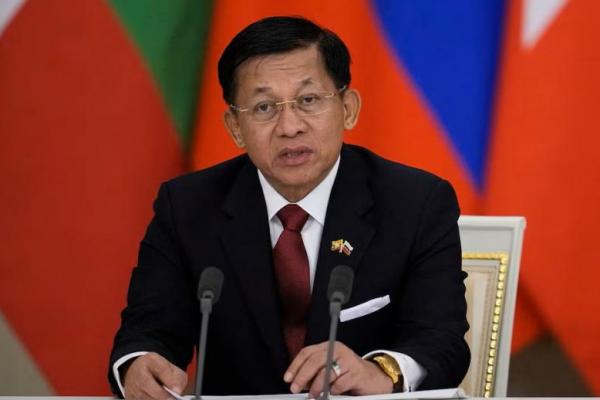 Panglima Militer Myanmar, Jenderal Senior Min Aung Hlaing, menghadiri konferensi pers di Moskow, Rusia, 4 Maret 2025. Foto via REUTERS 