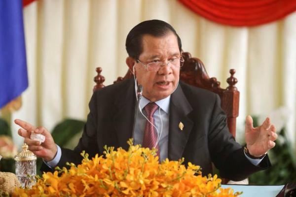 Hun Sen berbicara pada konferensi pers di Majelis Nasional di Phnom Penh, Kamboja, 22 Agustus 2023. REUTERS 