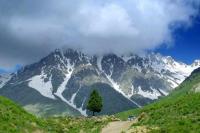 Misteri Pegunungan Hisar, Apakah Tempat Penjara Yajuj dan Majuj?