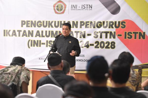 Wakil Mendes PDT Ahmad Riza Patria hadiri pengukuhan INI ISTN 2024-2028 (Humas Kemendes) 