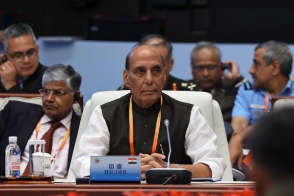 Menteri Pertahanan India Rajnath Singh menghadiri Pertemuan Menteri Pertahanan Organisasi Kerja Sama Shanghai di Qingdao, Provinsi Shandong, Tiongkok, 26 Juni 2025. REUTERS 