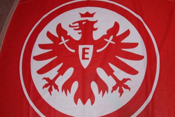 Ilustrasi - logo klub Eintracht Frankfurt (Foto: Sky Sports) 