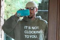 Justin Bieber Pakai Hoodie dengan Kutipan Viralnya, Penggemar pun Ingin Punya juga