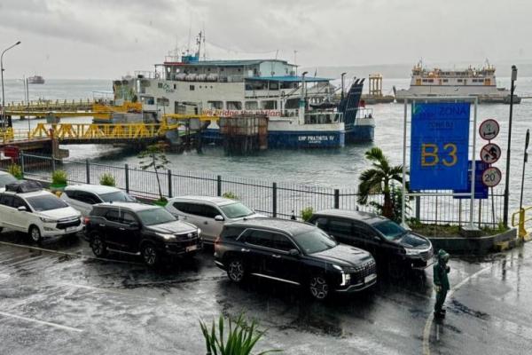 ASDP Pastikan Layanan Pelabuhan Ketapang Tak Terganggu Unjuk Rasa Sopir Truk