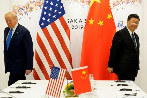 Presiden AS Donald Trump menghadiri pertemuan bilateral dengan Presiden Tiongkok Xi Jinping selama KTT G20 di Osaka, Jepang, 29 Juni 2019. REUTERS 