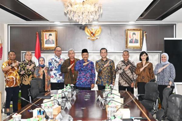 Kementerian Transmigrasi dan Kementerian Sosial sepakat untuk menghadirkan sekolah rakyat di kawasan transmigrasi (Foto: Humas Kementrans) 