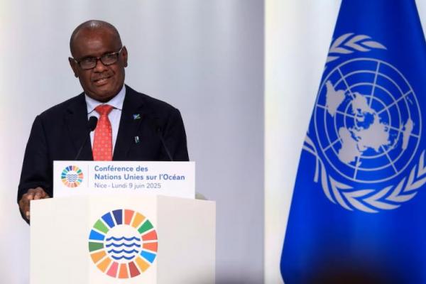 Perdana Menteri Kepulauan Solomon, Jeremiah Manele, menyampaikan pidato dalam sesi pleno Konferensi Kelautan PBB Ketiga di pusat konferensi Centre des Expositions di Nice, Prancis, 9 Juni 2025. REUTERS 