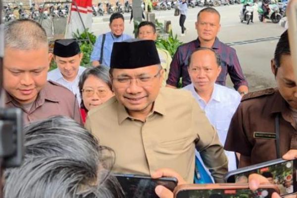 Mantan Menteri Agama (Menag) Yaqut Cholil Qoumas saat tiba di gedung KPK (Foto: Dok. Jurnas.com) 
