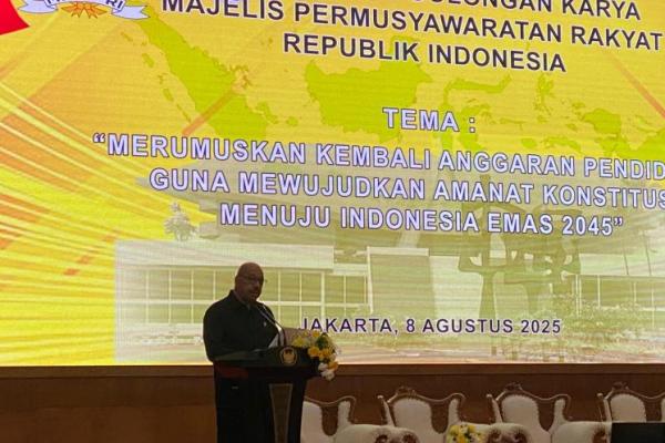 Ketua Fraksi Golkar MPR RI Melchias Marcus Mekeng dalam Sarasehan Nasional Fraksi Golkar MPR RI di Komplek Parlemen, Senayan, Jakarta (Foto: Ist/Katakini.com) 