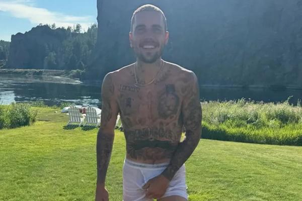 Tampil Minim saat Liburan, Justin Bieber Bikin Penggemar Berimajinasi Liar. (FOTO: INSTAGRAM) 