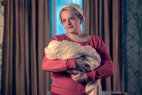 The Handmaid`s Tale Season 2 Episode 13 `The Word` yang dibintangi Elisabeth Moss. (FOTO: HULU) 