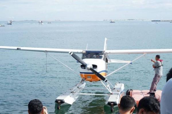 Uji terbang pesawat amphibi (seaplane). Foto: airnav/katakini 
