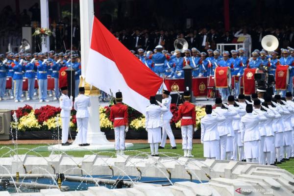 Upacara hari kemerdekaan pada 17 Agustus (Foto : ANTARA FOTO/Akbar Nugroho Gumay) 