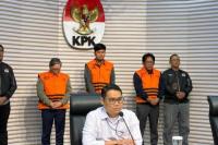 KPK Resmi Tetapkan Tiga Tersangka dalam Kasus Suap Pengelolaan Kawasan Hutan