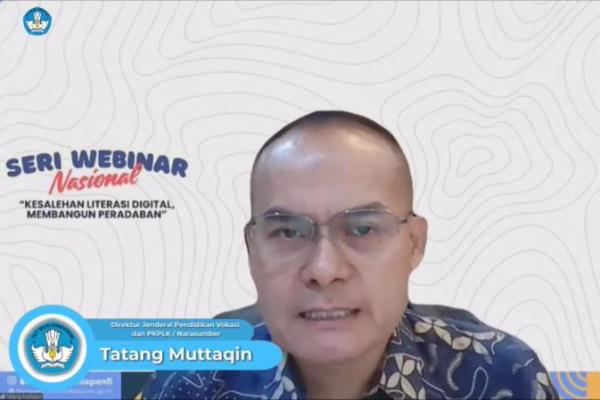 Direktur Jenderal (Dirjen) Pendidikan Vokasi PKPLK, Tatang Muttaqin menjadi pembicara utama dalam Webinar Nasional Seri 1 Menuju Hari Aksara Internasional (HAI) 2025 secara daring, pada Rabu (Foto: Kemendikdasmen) 