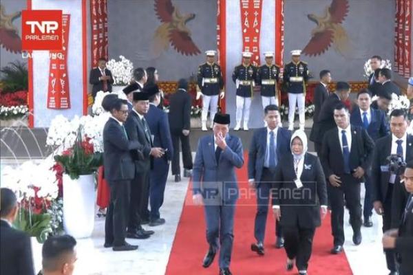 Presiden Periode 2014-2024 Joko Widodo saat menghadiri sidang Tahunan MPR/DPR RI 2025 (Foto: Tangkapan layar) 