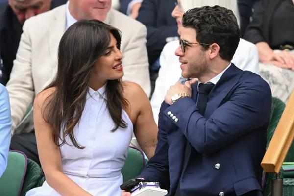 Nick Jonas dan Priyanka Chopra. (FOTO: GETTY IMAGE) 