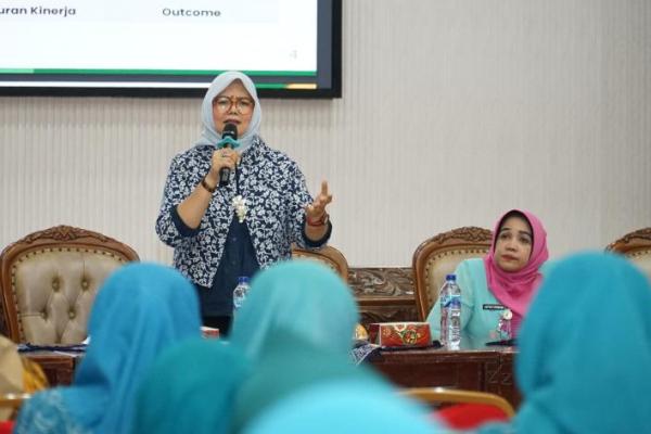 Direktur Kewaspadaan Pangan Badan Pangan Nasional/National Food Agency (NFA), Nita Yulianis, saat menjadi narasumber dalam Workshop dan Pengukuhan Srikandi Pangan Kota Semarang di Semarang, Selasa (19/8/2025).(foto:NFA) 
