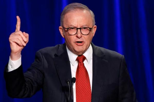 Perdana Menteri Australia Anthony Albanese berpidato di acara malam pemilihan Partai Buruh, di Sydney, Australia, 3 Mei 2025. REUTERS 