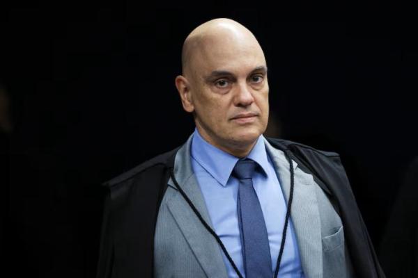 Hakim Mahkamah Agung Brasil, Alexandre de Moraes, terlihat selama sidang Mahkamah Agung di Brasilia, Brasil, 19 Agustus 2025. REUTERS 