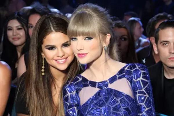 Taylor Swift dan Travis Kelce Bertunangan, Selena Gomez Unggah Pesan Cinta Sejati 16 Tahun Lalu. (FOTO: STARTRACKS) 
