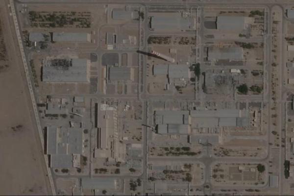 Citra satelit menunjukkan kerusakan pada beberapa bangunan di Pusat Teknologi Nuklir Isfahan, Iran, 16 Juni 2025. Planet Labs PBC via REUTERS 