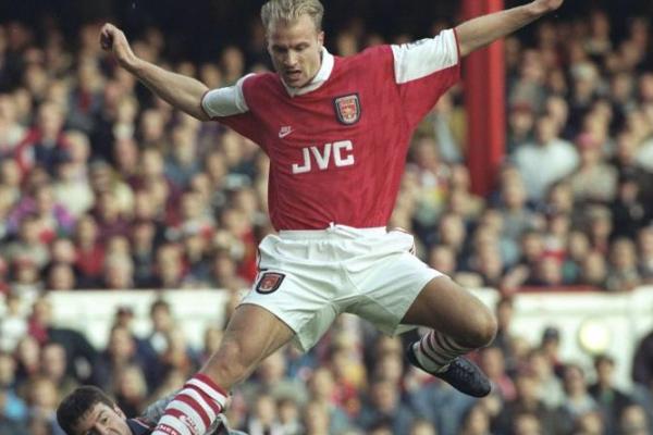 Legenda pesepakbola Belanda, Dennis Bergkamp (Foto: Sky Sports) 