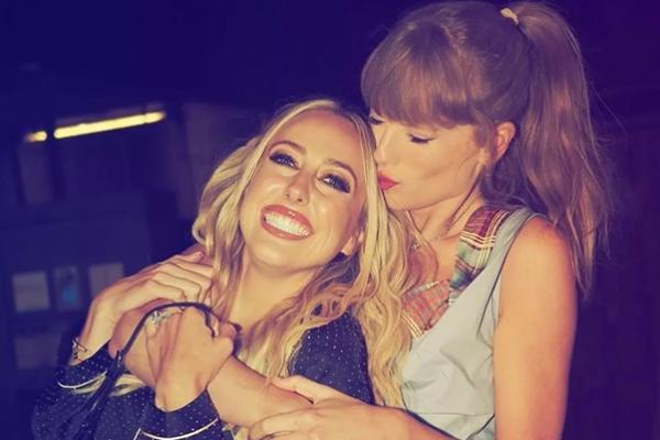Usai Bertunangan, Taylor Swift Bantu Pesta Ultah Ke-30 Brittany Mahomes. (FOTO: INSTAGRAM) 