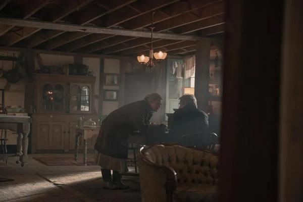 The Handmaid`s Tale Season 4 Episode 1 berjudul `Pigs` yang dibintangi Elisabeth Moss. (FOTO: HULU) 