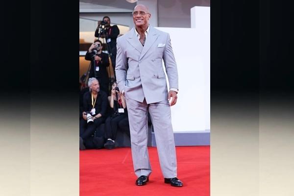 Dwayne Johnson di pemutaran perdana The Smashing Machine di Festival Film Internasional Venesia pada 1 September 2025. (FOTO: WIREIMAGE) 