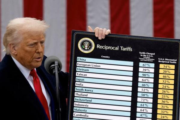 Presiden AS Donald Trump menyampaikan pidato tentang tarif di Rose Garden, Gedung Putih, Washington, AS, 2 April 2025. REUTERS 
