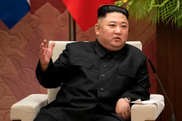 Kim Jong Un, pemimpin Korea Utara, menghadiri pertemuan dengan Nguyen Thi Kim Ngan, ketua Majelis Nasional Vietnam, di Majelis Nasional di Hanoi, Vietnam, pada 1 Maret 2019. Foto via Reuters 