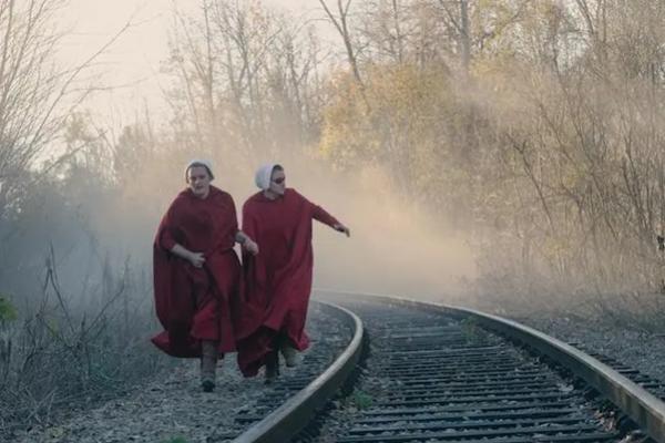 The Handmaid`s Tale Season 4 Episode 4 berjudul Milk yang dibintangi Elizabeth Moss dan Madeline Brewer. (FOTO: HULU) 