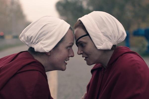 Rekap The Handmaid`s Tale S4E3 `The Crossing`: Hannah Jadi Titik Lemah June