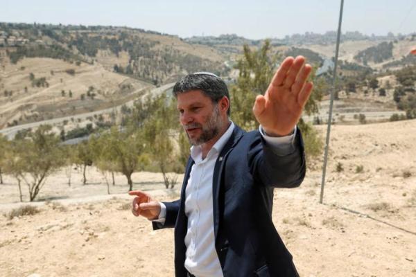 Menteri Keuangan Israel, Bezalel Smotrich saat konferensi pers mengenai perluasan permukiman di Tepi Barat yang diduduki Israel, 14 Agustus 2025. REUTERS 
