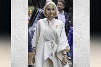 Angelina Jolie Tampil dengan Gaya Rambut Bob Pirang Mencolok untuk Peran Film Terbaru