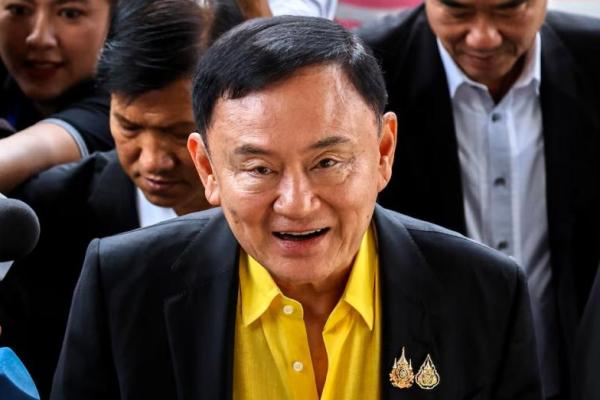 Mantan Perdana Menteri Thailand Thaksin Shinawatra tiba di Pengadilan Pidana untuk kasus lese majeste atau penghinaan kerajaan di Bangkok, Thailand, 19 Agustus 2024. REUTERS 