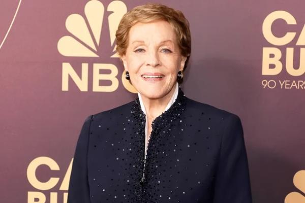 Emmy 2025, Julie Andrews Menang sebagai Pengisi Suara Lady Whistledown Serial Bridgerton  (FOTO: GETTY IMAGE) 