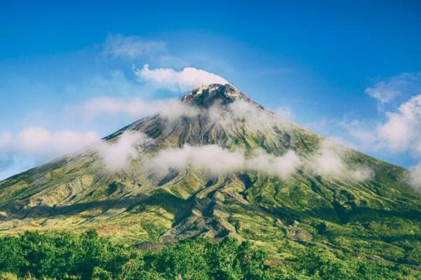 Ilustrasi - gunung Salak (Foto: Pexels) 