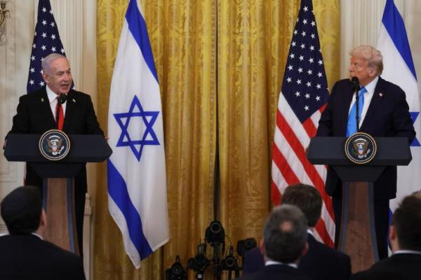 AS Presiden Donald Trump dan Perdana Menteri Israel Benjamin Netanyahu mengadakan konferensi pers bersama di Ruang Timur Gedung Putih di Washington, AS, 4 Februari 2025. REUTERS 