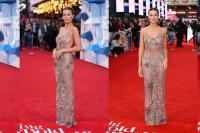 Premiere Big Bold Beautiful Journey, Margot Robbie Berkilauan dengan Gaun Permata Armani Prive