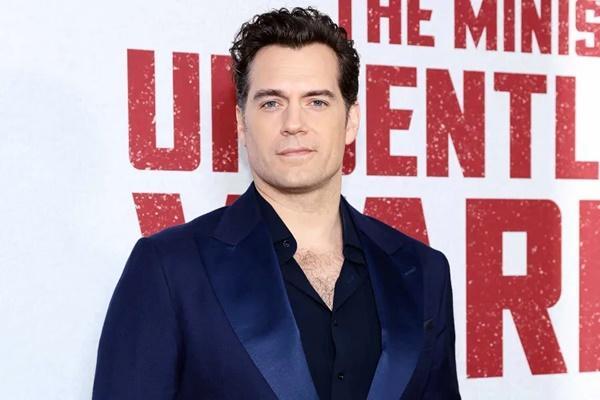 Latihan Aksi Film Highlander Remake, Henry Cavill Alami Cedera. (FOTO: GETTY IMAGE) 