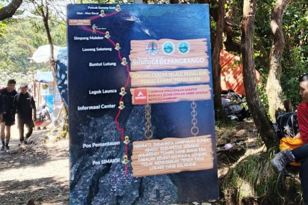 Ilustrasi - jalur pendakian Gunung Gede via Putri (Foto: Vaza/Katakini.com) 