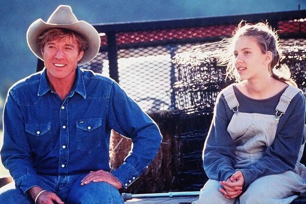 Robert Redford dan Scarlett Johansson dalam film The Horse Whisperer. (FOTO: SHUTTERSTOCK) 